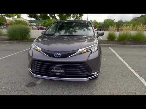 2021 Toyota Sienna | First drive & Review