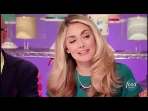 🍬🍬😂GUERRA DE PASTELES / BOB ESPONJA 🍬🍬😂 / ALEXANDRA TV