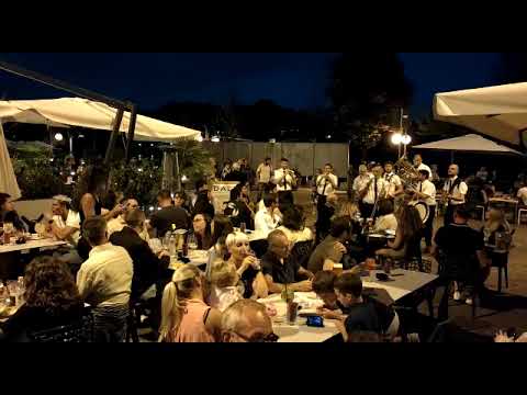 La Bandakadabra anima Sesto rivisitando un brano di Britney Spears