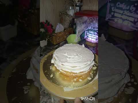 One more white and red ♥️ theam cake 🍰 beautiful and simple 