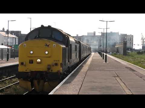"The short hauled set" - Suffolk. Feat: class 37 no's 37425 & 37419.  29th May 2018