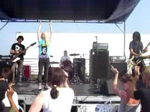 Paige Wood - I Always Feel Like... Warped 2008 Englishtown