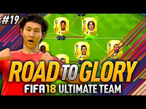 FIFA 18 ROAD TO GLORY #19 - BUYING NEW AWESOME PLAYERS!
