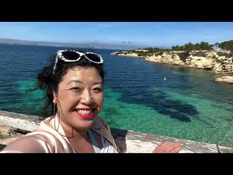 ファッションビジネス学科 スペイン🇪🇸イビサ島から🏝️オラクルカードリーディング。世界遺産イビサ島の素敵な青い海、風景。海を背景に直感で降りてきたお話もお楽しみ下さい。🐋🐢🐙🦑🐳🐬🐟🐠🦀🦐🦞🪼🐡