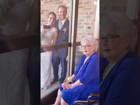 結婚式の日に孫娘と感情的な瞬間を共有しているおばあちゃん｜ABCニュース (Grandmother shares emotional moment with granddaughter on wedding day | ABC News)