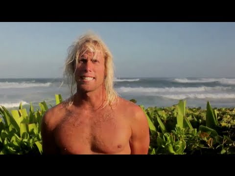 2011 VANS WORLD CUP OF SURFING DAY 01