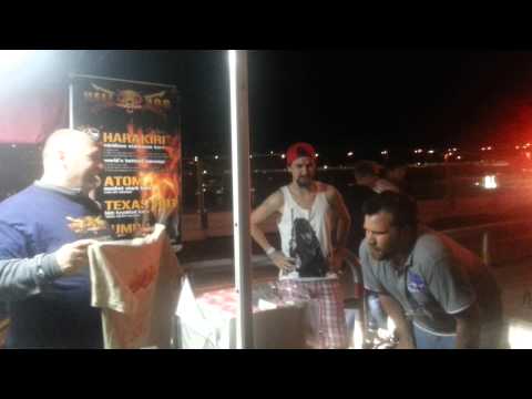 Världens starkaste korv - Marcus & Emil provar att äta Harakiri korv. Del 2