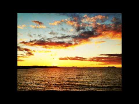 Nina Kraviz - Walking In The Night