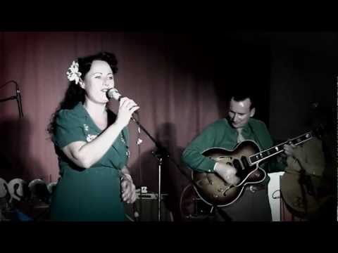 Annita & The Starbombers - Mr. Fly - By - Night