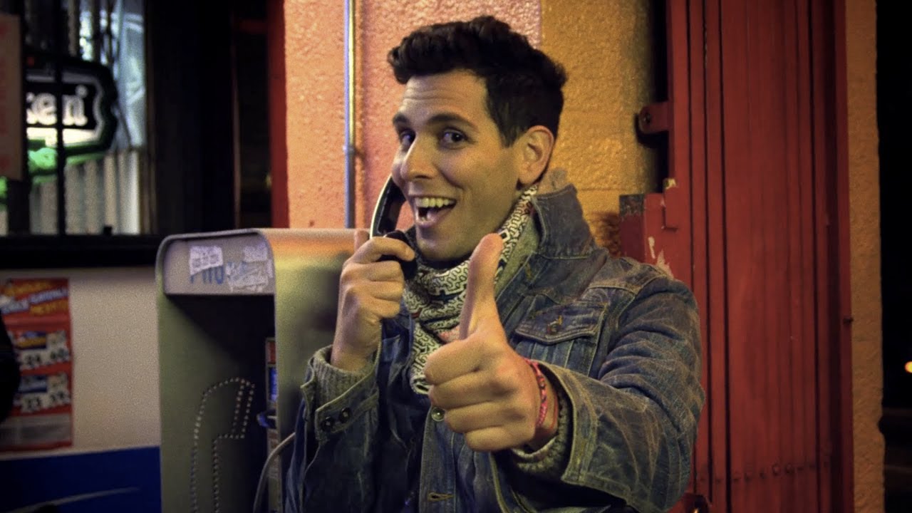 Cobra Starship ft. Mac Miller — Middle Finger