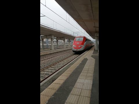 TRENI IN TRANSITO ALTA VELOCITÀ A TORINO STURA