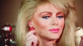 Download lagu Crossdressing in a Movie: Hard Ticket to Hawaii mp3