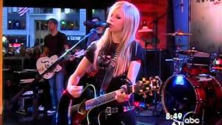 Avril Lavigne - Nobody&#39;s Home - Live @ Good Morning America [11.09.2004] [HQ]