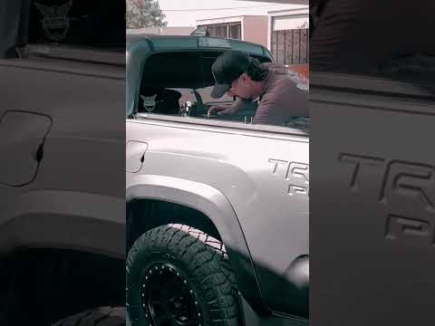 RetraxPRO XR Ret retractable Tonneau Cover On Tacoma