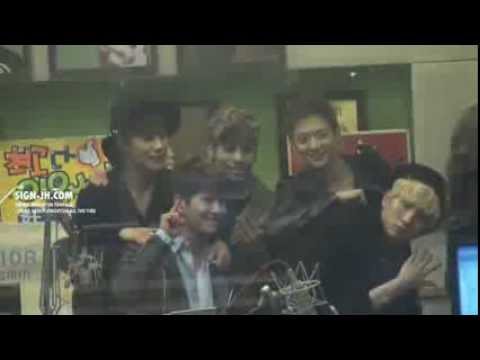 [SIGN] 130228 KISS THE RADIO - JONGHYUN !