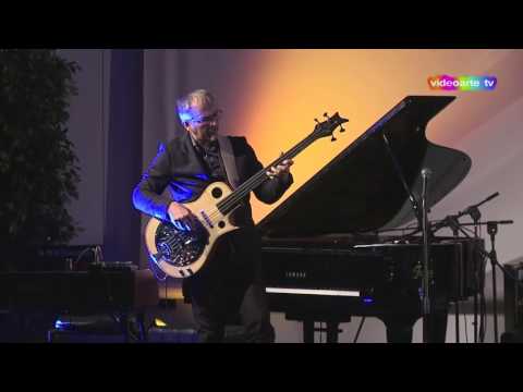 Vito Di Modugno - bass & organ
