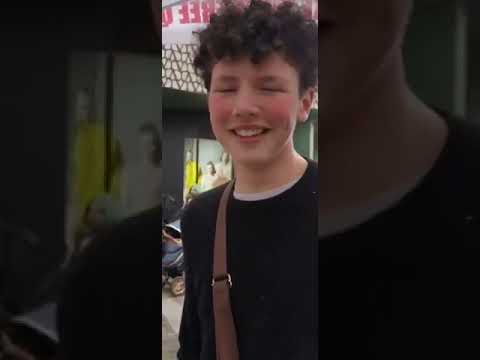16 Year Old Irish Non Muslim reciting Quran whilst on Holiday in UK