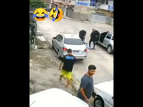 Instant Karma! Carjacker Cannot Drive Stick Shift. Get's Caught! Funny!