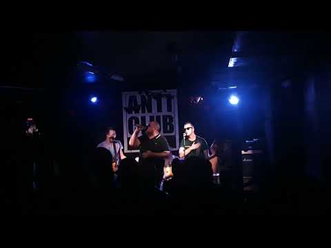 Union thugs   Les piqueteuses de la gloire