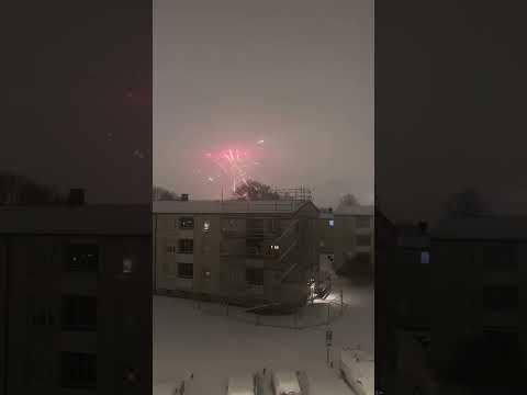 Sretna  Nova godina svima sta se tacno  desilo 🥂🥂🍾🍾🥂🍾❤️🥂🍾❤️🥂🥂🍾🥂