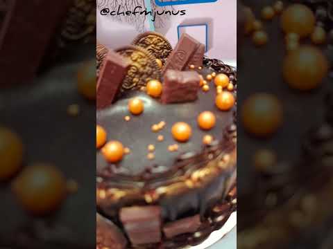 Birthday celebration Dark Chocolate cake/ Drak chocolate #cake #foodlover #trendsong #trendingshorts