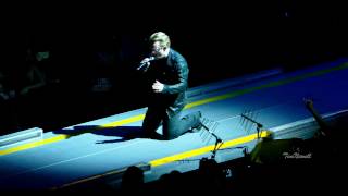 U2 &quot;Iris (Hold Me Close)&quot; FANTASTIC VERSION / United Center, Chicago / June 28th, 2015