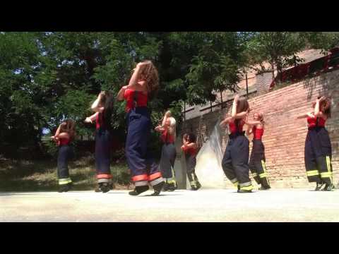 FLASHMOB 2015. - FORRÓ ÉS TÜZES / HOT AND FIERY