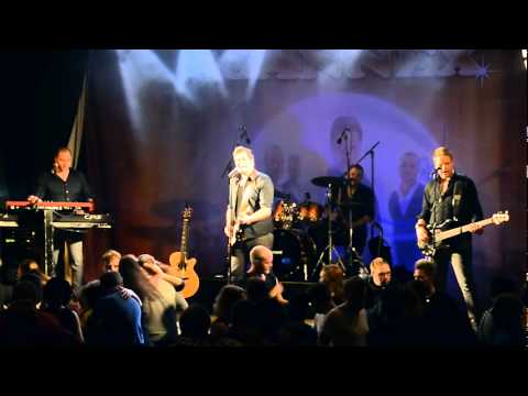 2012-04-15 Sannex - Wrapped around