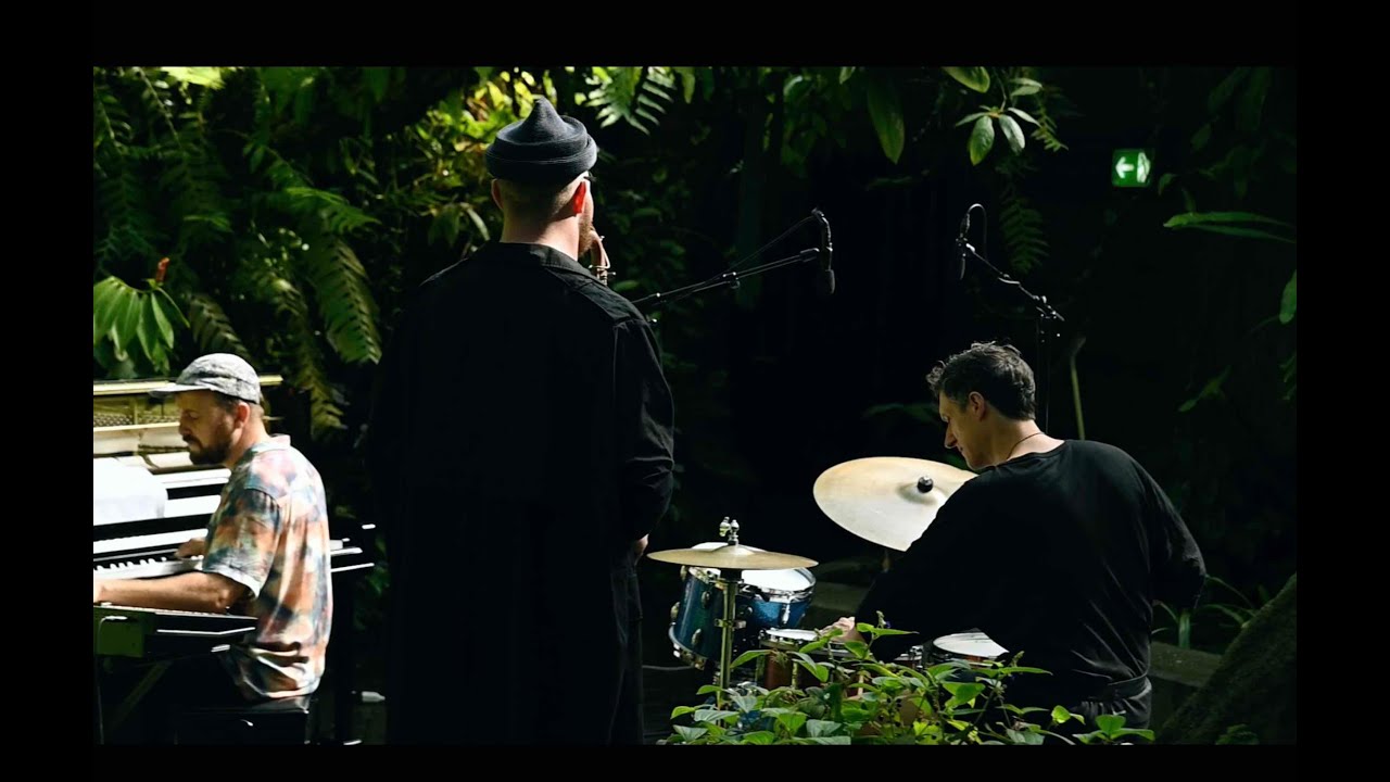 Simon Spiess – Helio | Quiet Tree