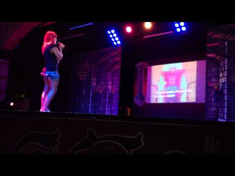 Veeeeeeennnuuuus by Kim