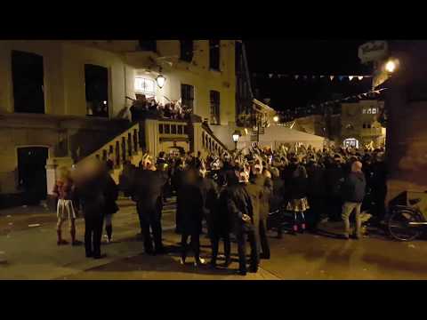 Steken af. Het carnaval is voorbij