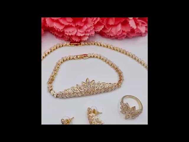 طقم زركون مناسبات ذهبي كلاسيكي جميل