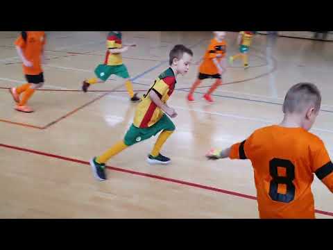 Halowy Turniej Piłki nożnej Skrzatów - rocznik 2016