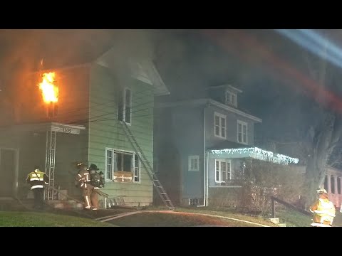 Newark Ohio Fire Department House Fire Flashover. Dashcam with radio traffic. Command training.
