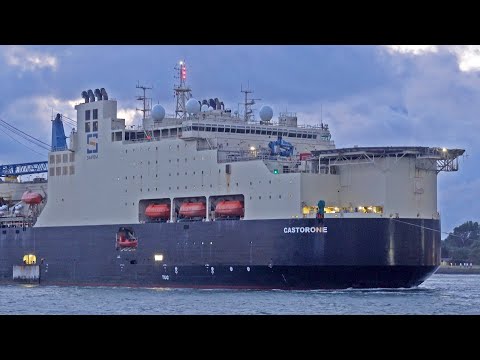 GIANT PIPE LAYER SHIP ARRIVES AT THE PORT OF ROTTERDAM - 4K SHIPSPOTTING AUGUST 2025