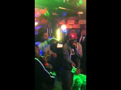 Scarface ft Vocall - babygirl live @ roetie