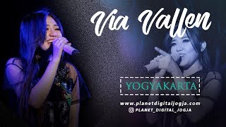 YOGYAKARTA - KLA PROJECT FULL HD Cover By VIA VALLEN LIVE PERFORM ON SERIBU BATU MANGUNAN