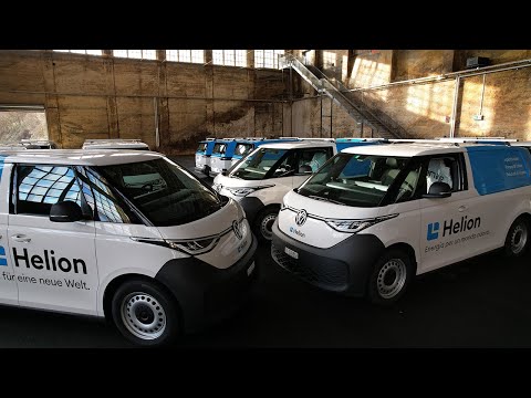 Weltweit grösste Übergabe von ID. Buzz Cargo an Solarmarktführer Helion