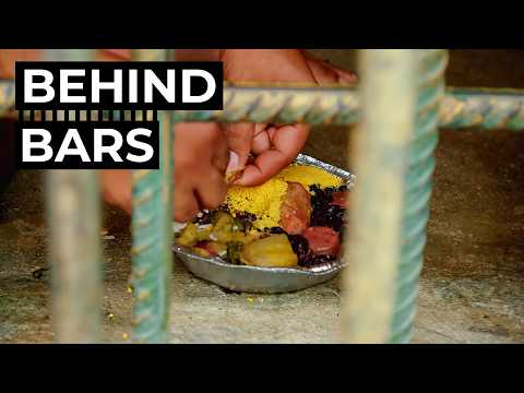 Breakfast Time in Brazil's Deadliest Prison | Urso Branco | Free Doc Bites