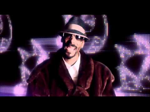 Snoop Dogg Vs David Guetta-Sweat 2011 (Official Video Clip)