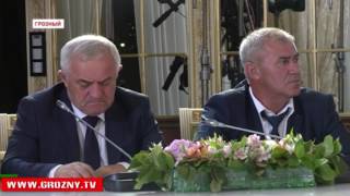 Рамзан Кадыров встретился со своими представителями в других регионах страны