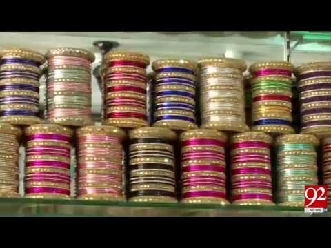 Great rush of girls on bangles stall before Eid 11-06-2017 - 92NewsHDPlus