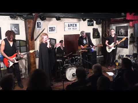 Jan James, In The Heart Of The Blues