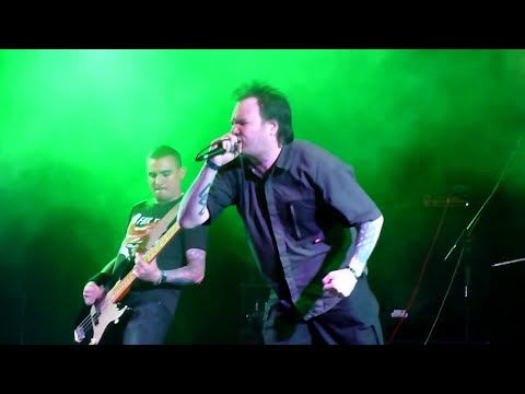 Chaos UK - 4 Minute Warning / live,Pula /