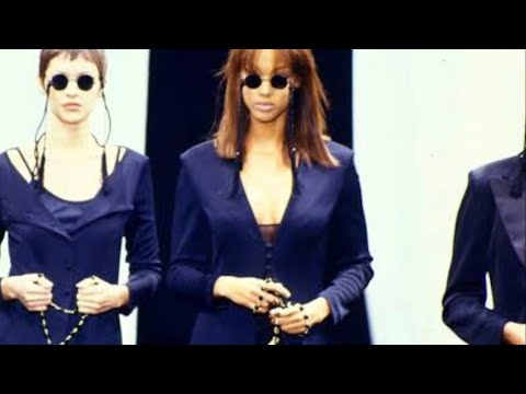 Alberta Ferretti fall 1993 | Tyra Banks