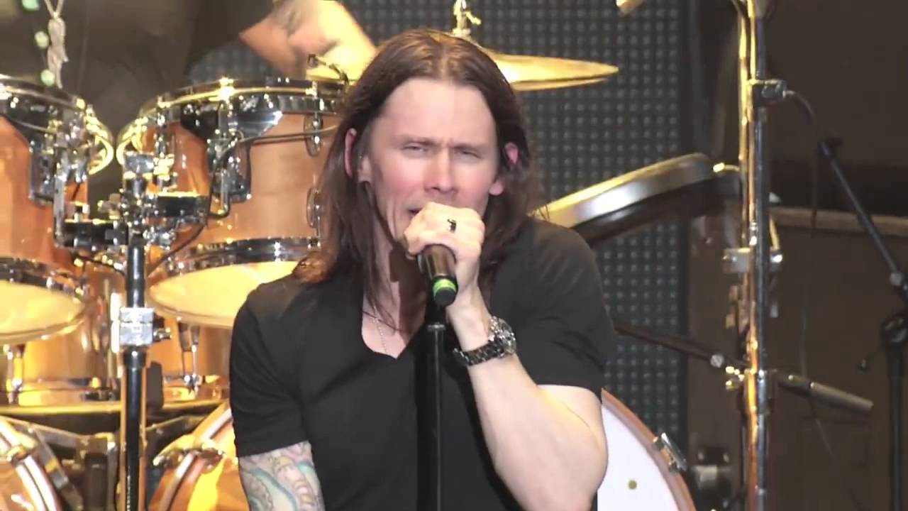 Paradise City - YouTube