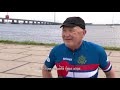 Amerikaanse ambassadeur fietst door Flevoland: Al drie keer verdwaald