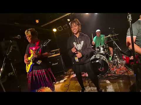 Doorstep - Popwhizzee @ Live & BAR Nutty's