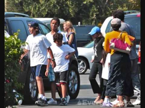 *New Pics* Prince,Paris,and Blanket Jackson in Los Angeles (Sept. 28)