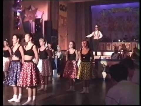 Stars and Stripes and Sauerkrauts - Finale mit Showballett und Schlußschunkeln
